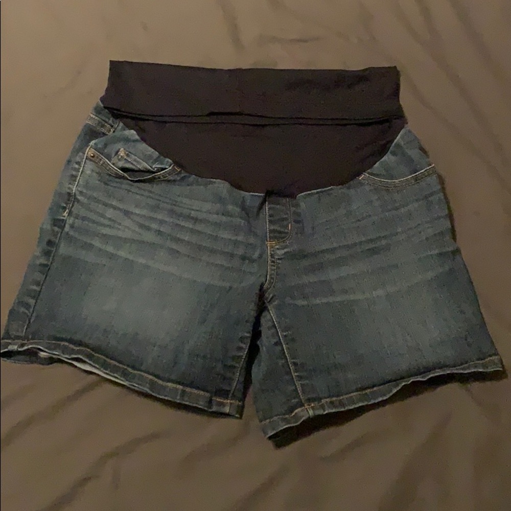 Maternity jeans shorts